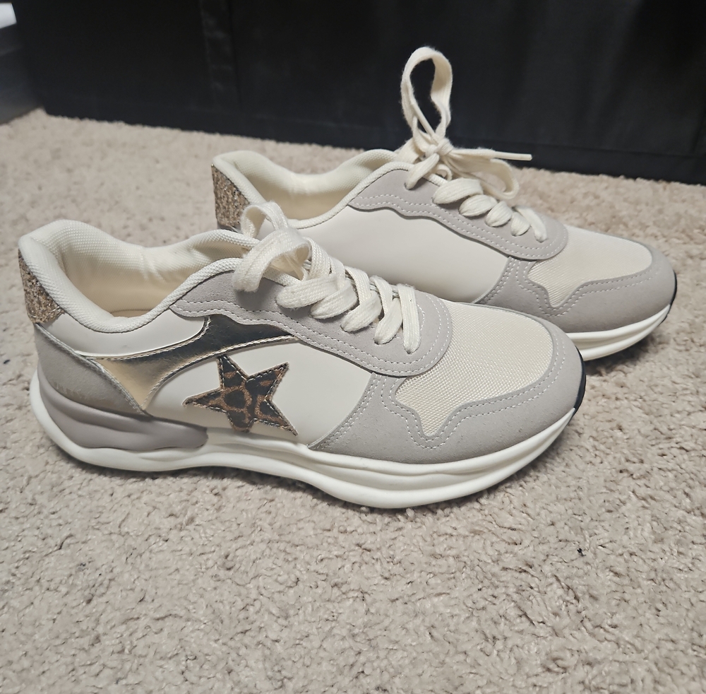 Women's Cream & Leopard Star Accent Fashion Sneakers
